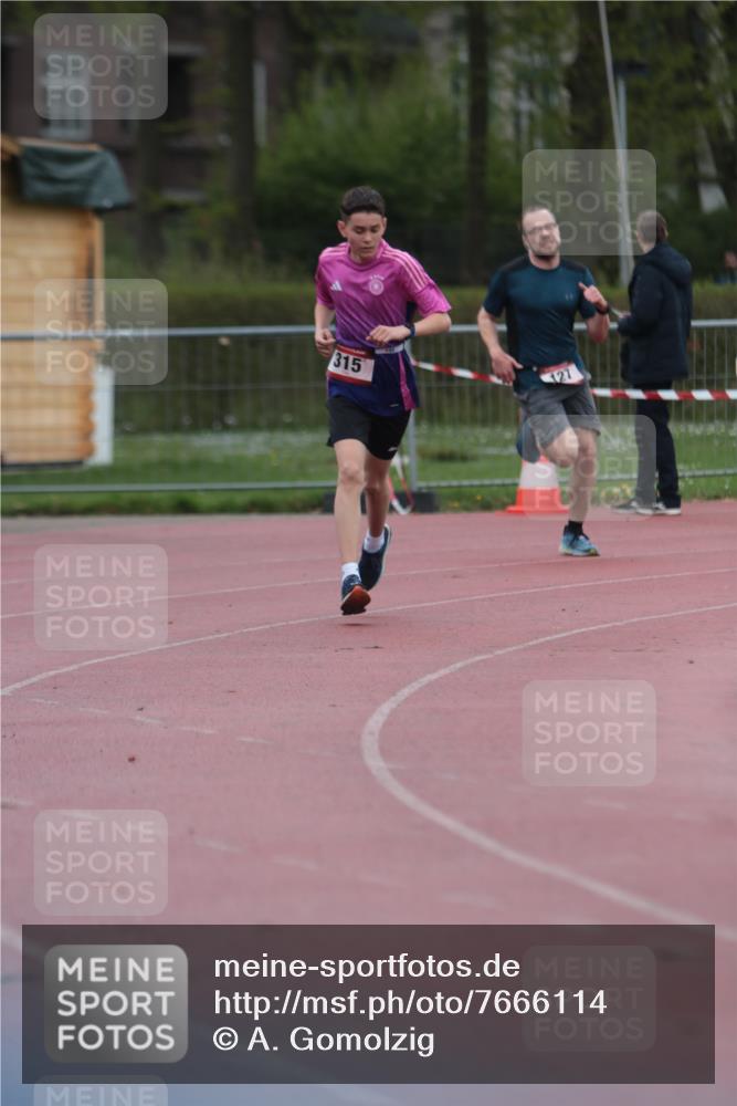 13.04.2025 - Hammer Lauf A. Gomolzig http://msf.ph/oto/7666114 13.04.2025 12:35:33 Ziel 127, 315, 1892 meine-sportfotos.de