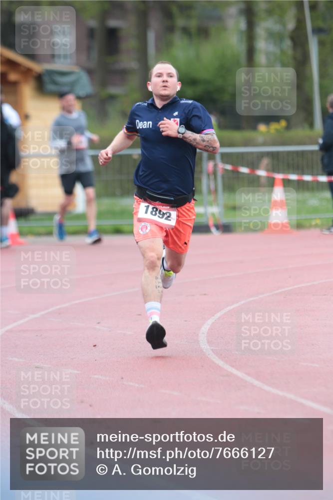 13.04.2025 - Hammer Lauf A. Gomolzig http://msf.ph/oto/7666127 13.04.2025 12:35:39 Ziel 1892 meine-sportfotos.de
