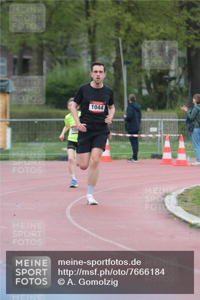 13.04.2025 - Hammer Lauf A. Gomolzig http://msf.ph/oto/7666184 13.04.2025 12:36:51 Ziel 483, 1044, 1090, 1832 meine-sportfotos.de