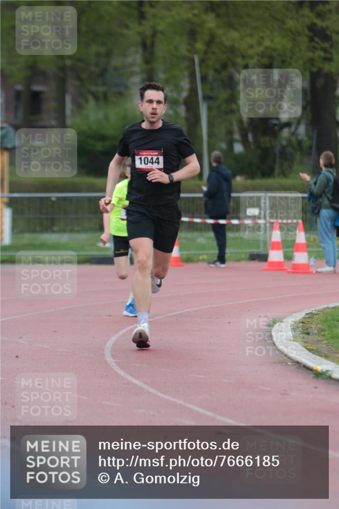 13.04.2025 - Hammer Lauf A. Gomolzig http://msf.ph/oto/7666185 13.04.2025 12:36:51 Ziel 483, 1044, 1090, 1832 meine-sportfotos.de