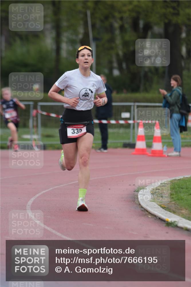 13.04.2025 - Hammer Lauf A. Gomolzig http://msf.ph/oto/7666195 13.04.2025 12:37:03 Ziel 18, 335, 1364, 1368 meine-sportfotos.de