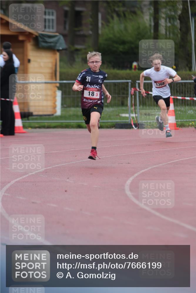 13.04.2025 - Hammer Lauf A. Gomolzig http://msf.ph/oto/7666199 13.04.2025 12:37:06 Ziel 18, 1368, 1999 meine-sportfotos.de