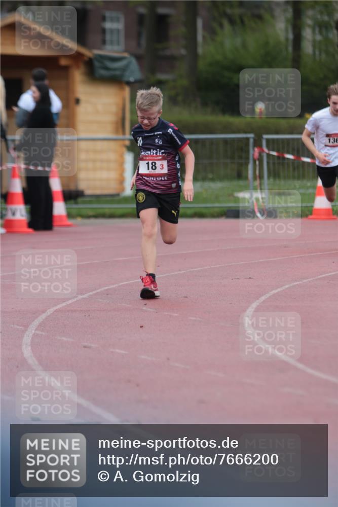 13.04.2025 - Hammer Lauf A. Gomolzig http://msf.ph/oto/7666200 13.04.2025 12:37:06 Ziel 18, 1368, 1999 meine-sportfotos.de