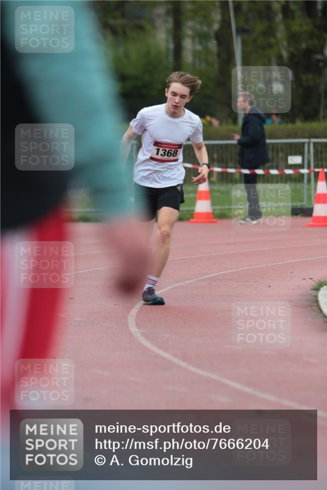 13.04.2025 - Hammer Lauf A. Gomolzig http://msf.ph/oto/7666204 13.04.2025 12:37:08 Ziel 18, 1368, 1999 meine-sportfotos.de