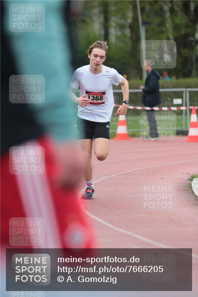 13.04.2025 - Hammer Lauf A. Gomolzig http://msf.ph/oto/7666205 13.04.2025 12:37:09 Ziel 1368, 1999 meine-sportfotos.de