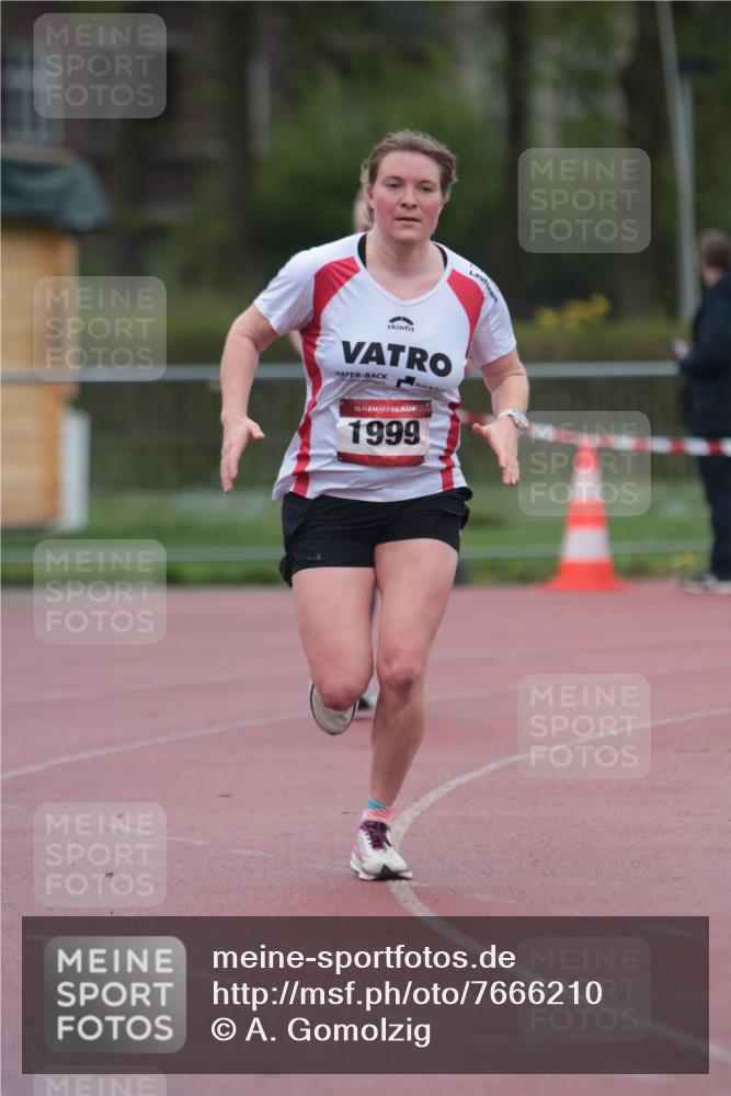 13.04.2025 - Hammer Lauf A. Gomolzig http://msf.ph/oto/7666210 13.04.2025 12:37:14 Ziel 1999 meine-sportfotos.de