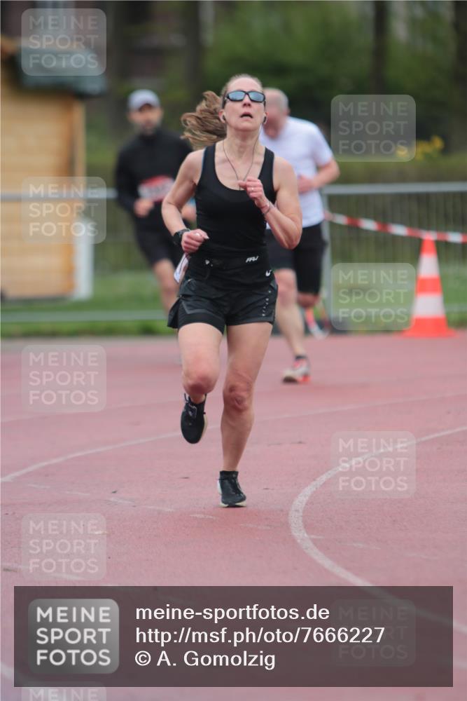 13.04.2025 - Hammer Lauf A. Gomolzig http://msf.ph/oto/7666227 13.04.2025 12:37:33 Ziel 289, 1137, 1347 meine-sportfotos.de