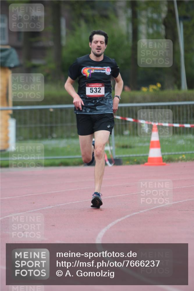13.04.2025 - Hammer Lauf A. Gomolzig http://msf.ph/oto/7666237 13.04.2025 12:37:43 Ziel 532, 1807, 1946, 1947 meine-sportfotos.de