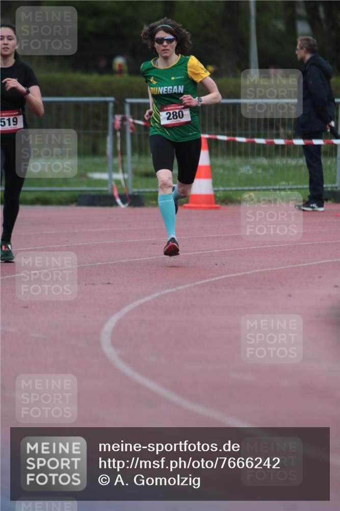 13.04.2025 - Hammer Lauf A. Gomolzig http://msf.ph/oto/7666242 13.04.2025 12:37:51 Ziel 280, 519, 1807 meine-sportfotos.de