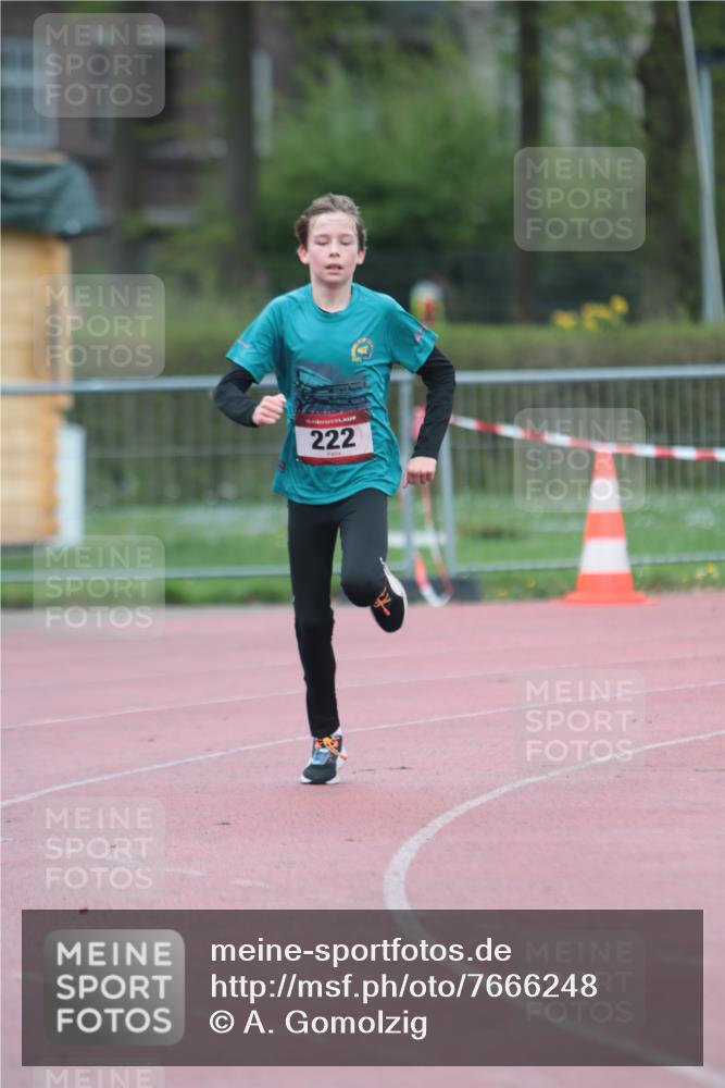 13.04.2025 - Hammer Lauf A. Gomolzig http://msf.ph/oto/7666248 13.04.2025 12:38:01 Ziel 112, 222, 267, 461, 1962 meine-sportfotos.de