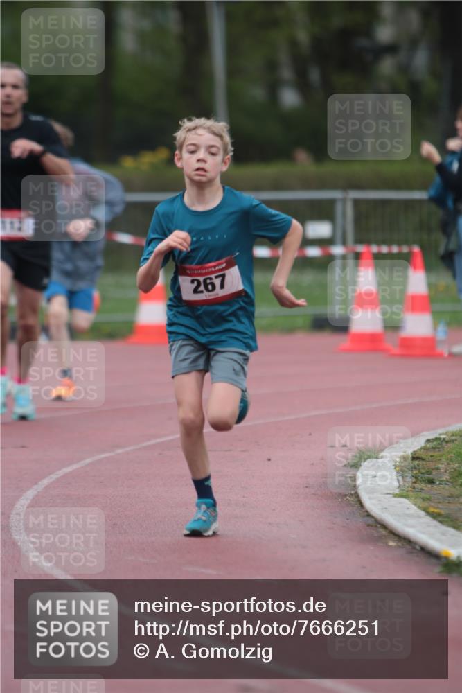 13.04.2025 - Hammer Lauf A. Gomolzig http://msf.ph/oto/7666251 13.04.2025 12:38:07 Ziel 112, 245, 267, 591, 617, 1962 meine-sportfotos.de