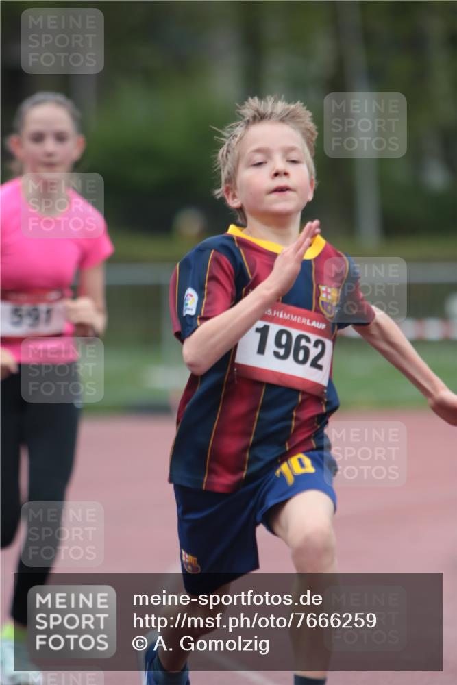 13.04.2025 - Hammer Lauf A. Gomolzig http://msf.ph/oto/7666259 13.04.2025 12:38:12 Ziel 245, 591, 617 meine-sportfotos.de