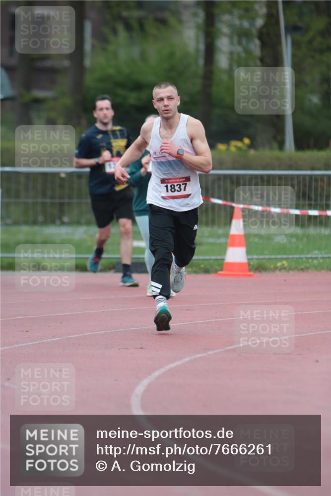 13.04.2025 - Hammer Lauf A. Gomolzig http://msf.ph/oto/7666261 13.04.2025 12:38:20 Ziel 380, 479, 990, 1371, 1837, 1843, 1845 meine-sportfotos.de