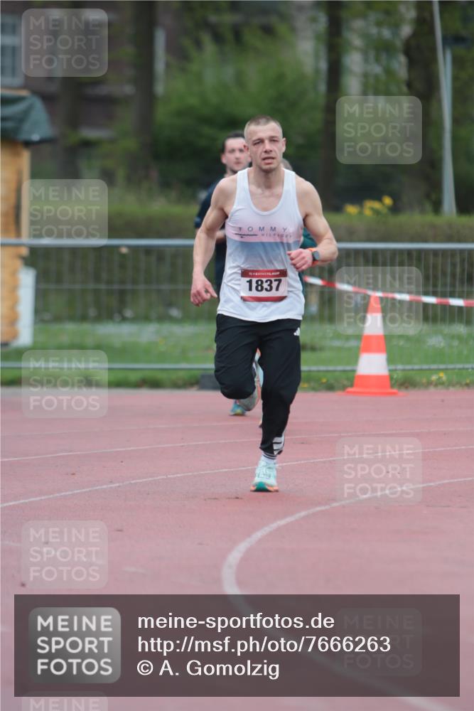 13.04.2025 - Hammer Lauf A. Gomolzig http://msf.ph/oto/7666263 13.04.2025 12:38:21 Ziel 380, 479, 990, 1371, 1837, 1843, 1845 meine-sportfotos.de