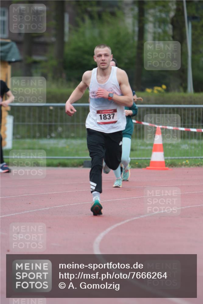 13.04.2025 - Hammer Lauf A. Gomolzig http://msf.ph/oto/7666264 13.04.2025 12:38:21 Ziel 380, 479, 990, 1371, 1837, 1843, 1845 meine-sportfotos.de