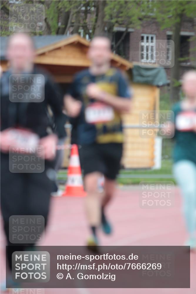 13.04.2025 - Hammer Lauf A. Gomolzig http://msf.ph/oto/7666269 13.04.2025 12:38:26 Ziel 380, 479, 736, 990, 1371, 1845 meine-sportfotos.de
