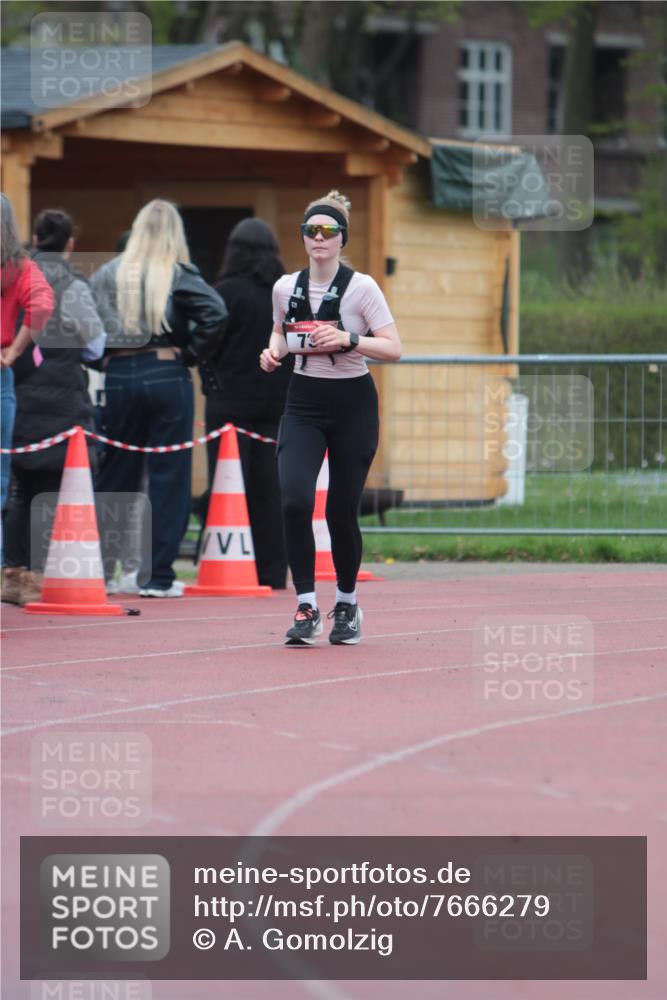 13.04.2025 - Hammer Lauf A. Gomolzig http://msf.ph/oto/7666279 13.04.2025 12:38:42 Ziel 737, 1940 meine-sportfotos.de