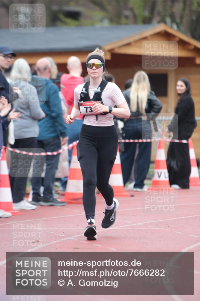 13.04.2025 - Hammer Lauf A. Gomolzig http://msf.ph/oto/7666282 13.04.2025 12:38:44 Ziel 737, 1940 meine-sportfotos.de