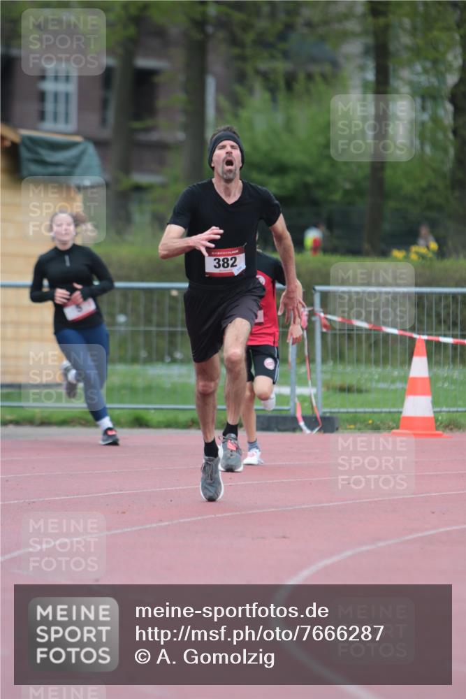 13.04.2025 - Hammer Lauf A. Gomolzig http://msf.ph/oto/7666287 13.04.2025 12:38:56 Ziel 5, 382, 1247, 1260, 1335, 1575, 1881 meine-sportfotos.de