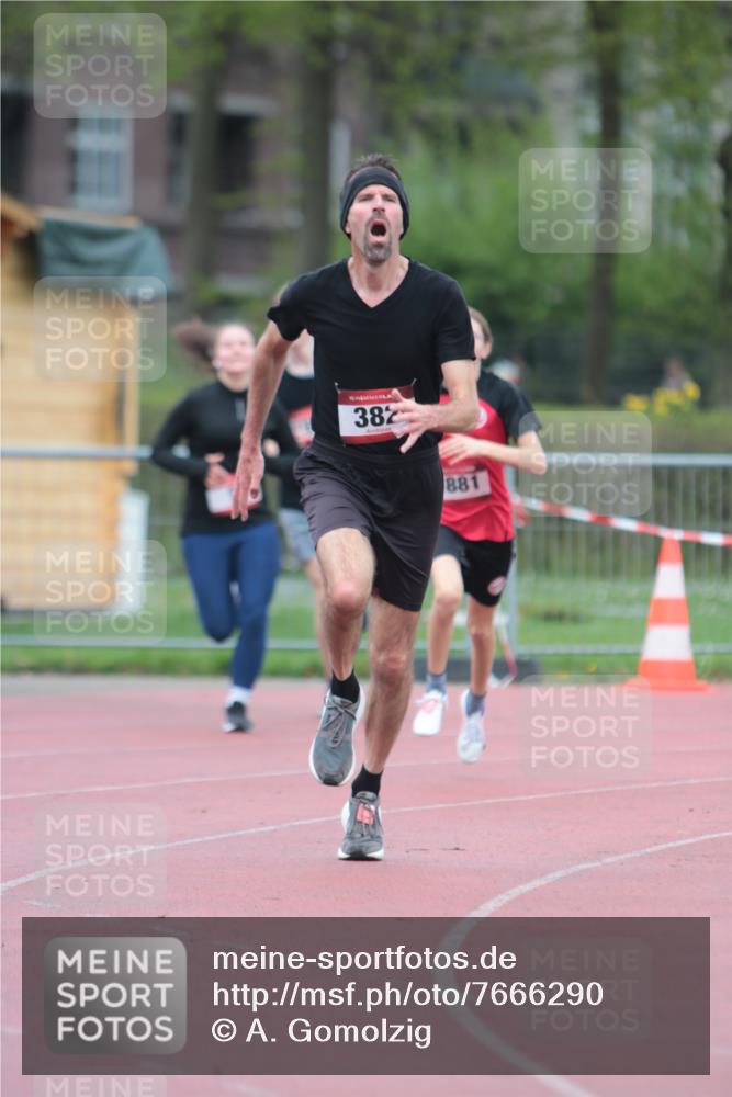 13.04.2025 - Hammer Lauf A. Gomolzig http://msf.ph/oto/7666290 13.04.2025 12:38:57 Ziel 5, 382, 1247, 1260, 1335, 1575, 1881 meine-sportfotos.de