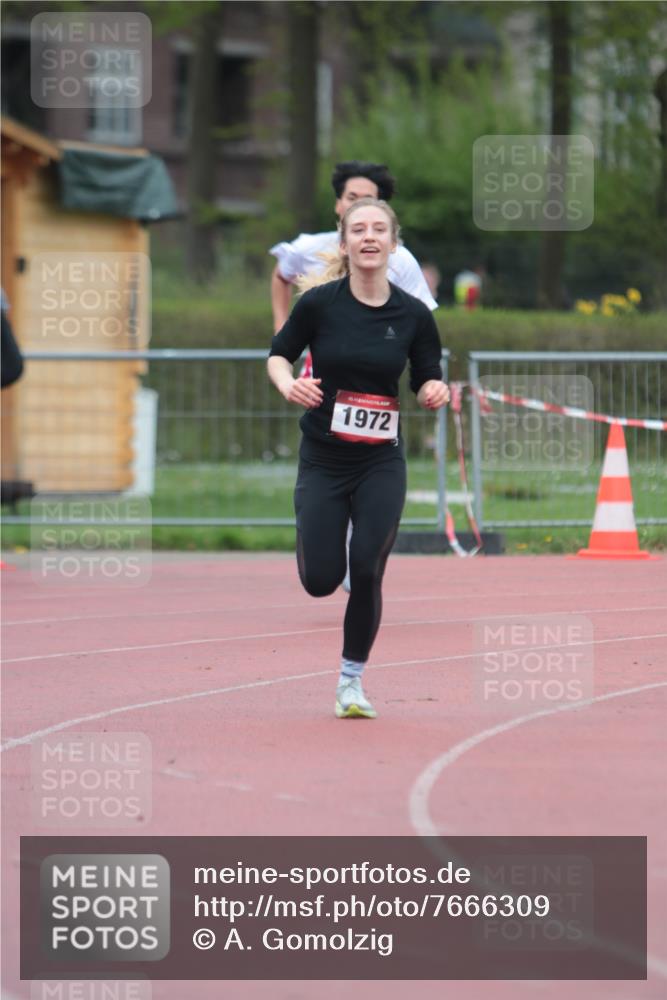 13.04.2025 - Hammer Lauf A. Gomolzig http://msf.ph/oto/7666309 13.04.2025 12:39:17 Ziel 1583, 1972 meine-sportfotos.de
