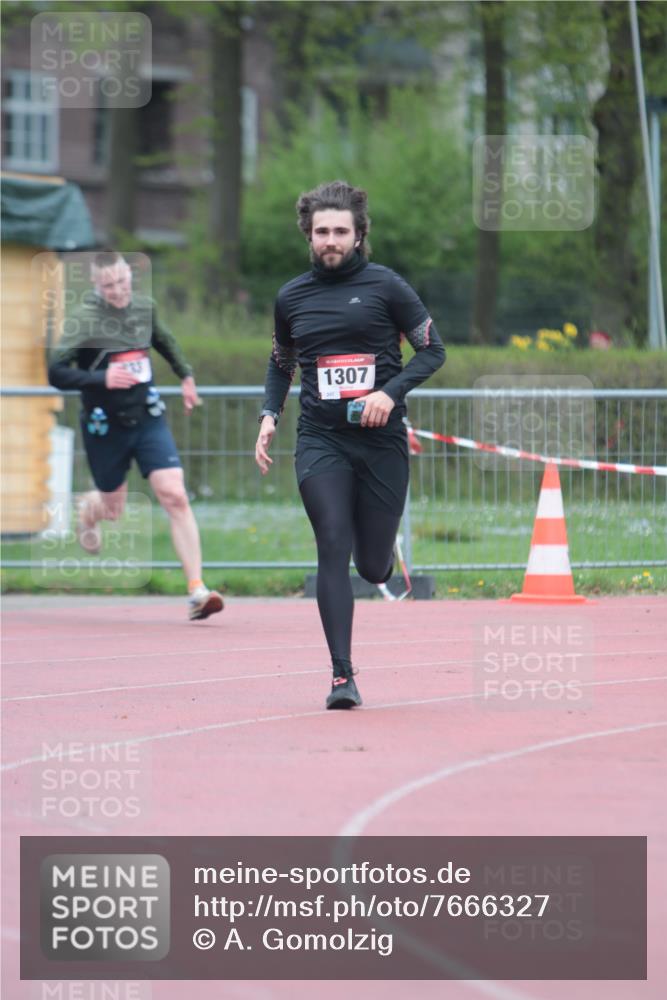 13.04.2025 - Hammer Lauf A. Gomolzig http://msf.ph/oto/7666327 13.04.2025 12:39:39 Ziel 8, 233, 1307, 1607, 1957 meine-sportfotos.de