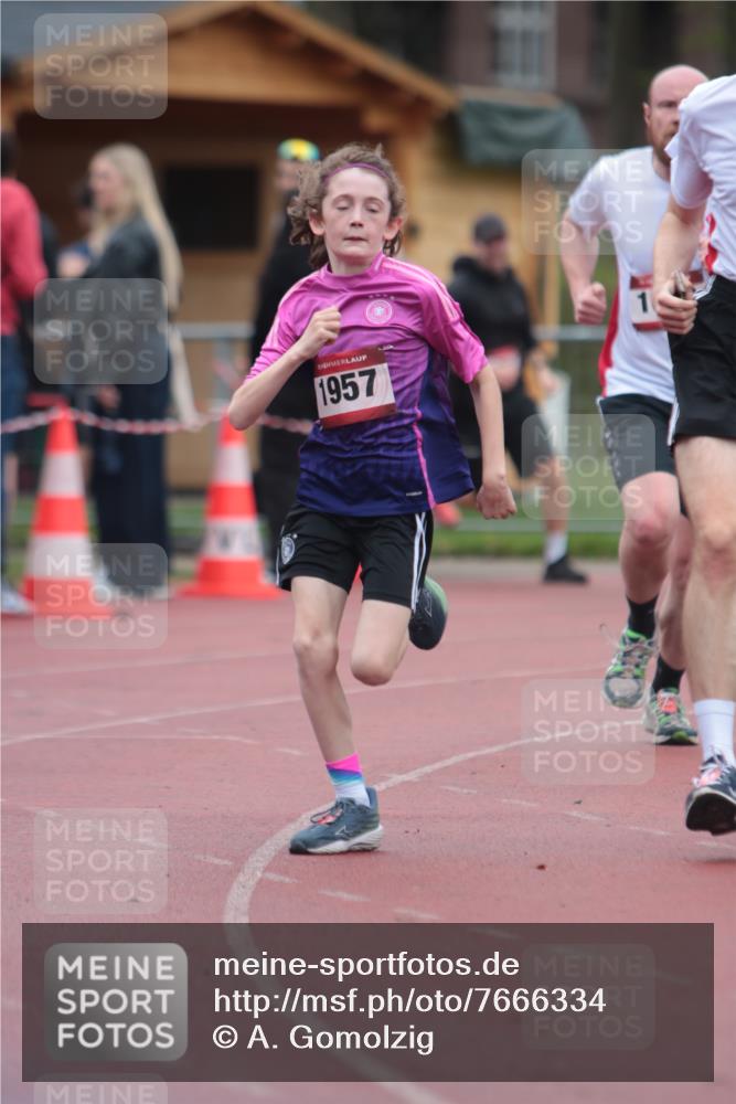 13.04.2025 - Hammer Lauf A. Gomolzig http://msf.ph/oto/7666334 13.04.2025 12:39:48 Ziel 361, 995, 1087, 1586, 1600, 1607, 1957 meine-sportfotos.de