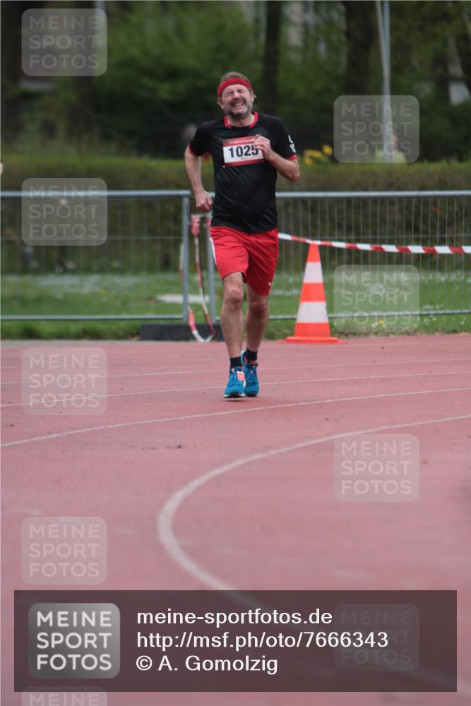 13.04.2025 - Hammer Lauf A. Gomolzig http://msf.ph/oto/7666343 13.04.2025 12:39:58 Ziel 300, 552, 1025, 1581, 1755, 1977 meine-sportfotos.de