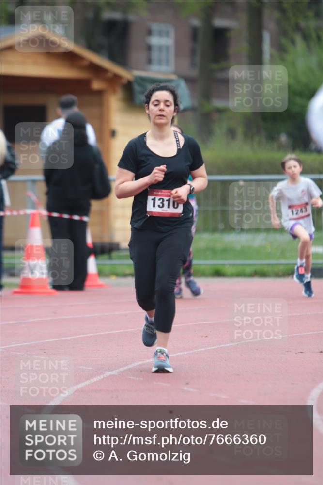 13.04.2025 - Hammer Lauf A. Gomolzig http://msf.ph/oto/7666360 13.04.2025 12:40:16 Ziel 12, 301, 1243, 1310 meine-sportfotos.de