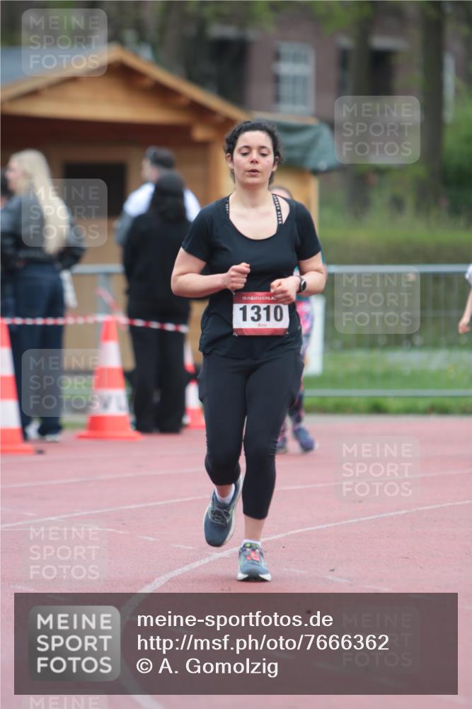 13.04.2025 - Hammer Lauf A. Gomolzig http://msf.ph/oto/7666362 13.04.2025 12:40:17 Ziel 12, 301, 1243, 1310 meine-sportfotos.de