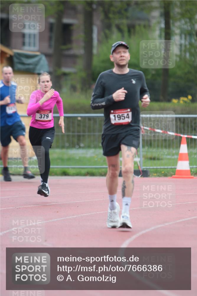 13.04.2025 - Hammer Lauf A. Gomolzig http://msf.ph/oto/7666386 13.04.2025 12:40:44 Ziel 379, 495, 1027, 1135, 1875, 1954 meine-sportfotos.de