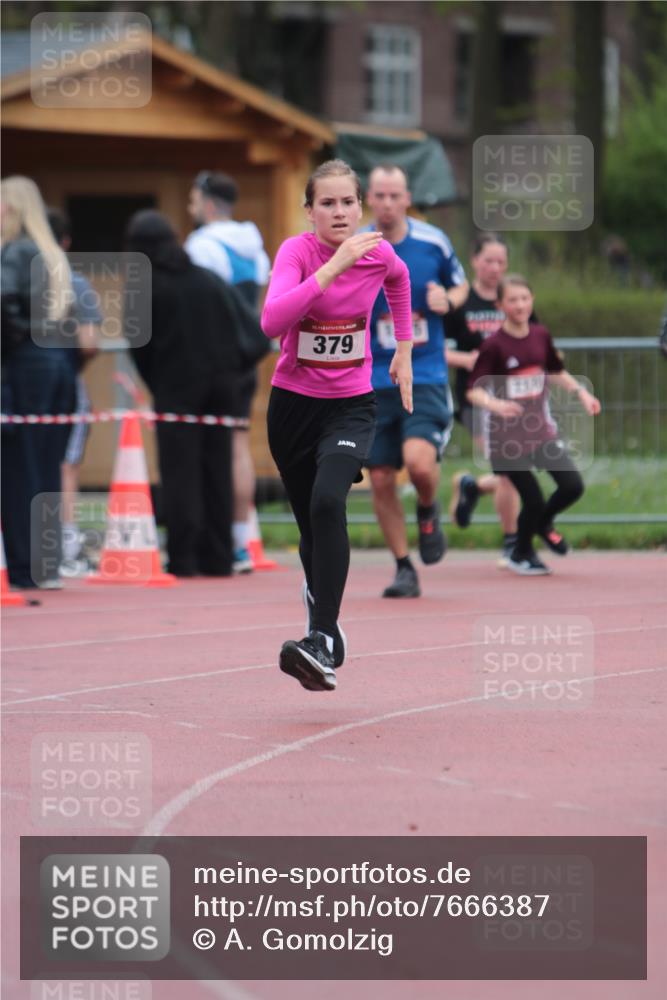 13.04.2025 - Hammer Lauf A. Gomolzig http://msf.ph/oto/7666387 13.04.2025 12:40:45 Ziel 379, 495, 1027, 1135, 1875, 1954 meine-sportfotos.de