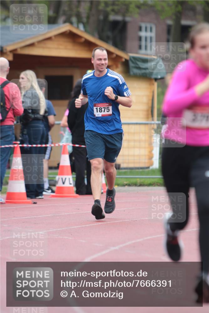 13.04.2025 - Hammer Lauf A. Gomolzig http://msf.ph/oto/7666391 13.04.2025 12:40:47 Ziel 379, 495, 947, 1027, 1135, 1875, 1954 meine-sportfotos.de