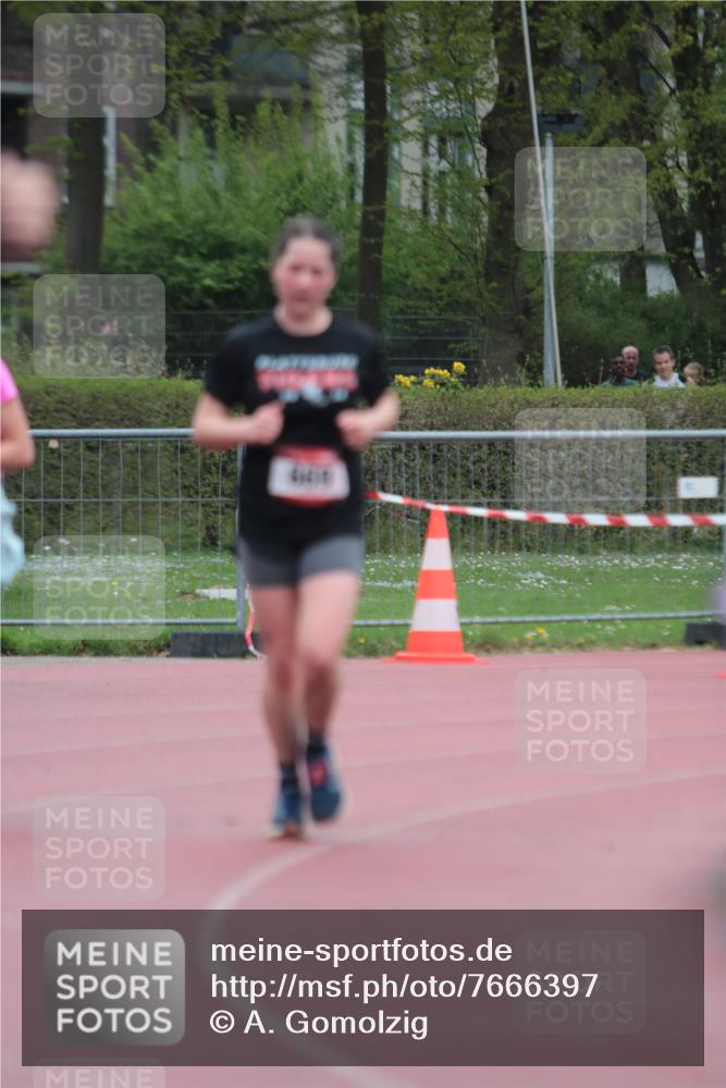 13.04.2025 - Hammer Lauf A. Gomolzig http://msf.ph/oto/7666397 13.04.2025 12:40:52 Ziel 669, 947, 1875 meine-sportfotos.de