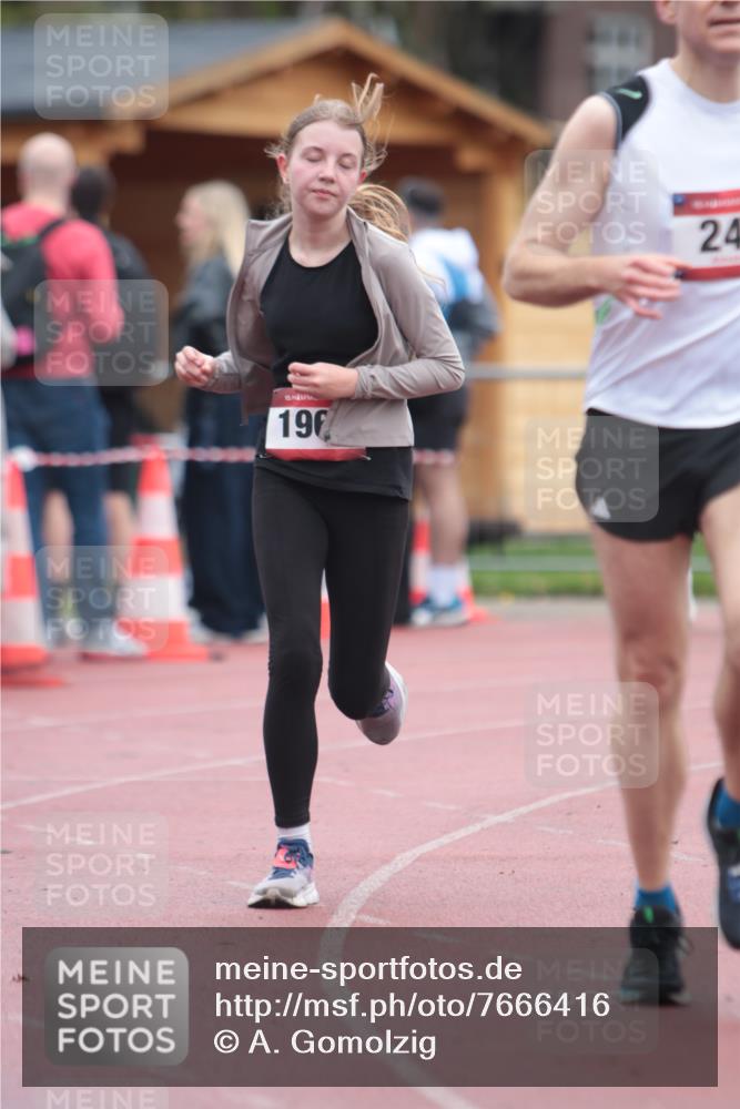 13.04.2025 - Hammer Lauf A. Gomolzig http://msf.ph/oto/7666416 13.04.2025 12:41:14 Ziel 242, 309, 1297, 1963 meine-sportfotos.de