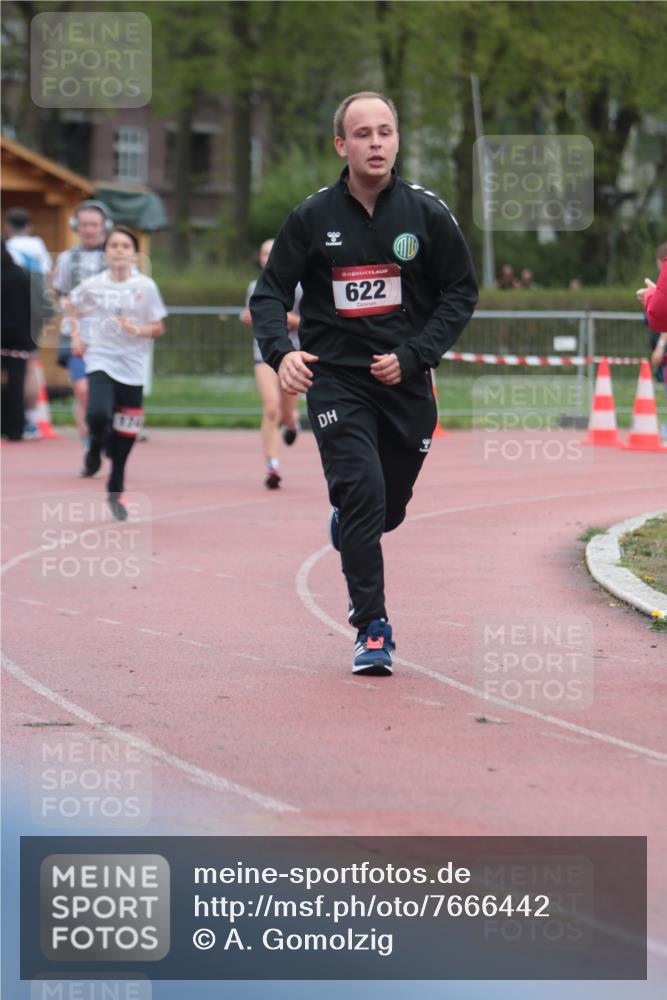 13.04.2025 - Hammer Lauf A. Gomolzig http://msf.ph/oto/7666442 13.04.2025 12:41:42 Ziel 557, 622, 1123, 1458, 1741, 1939 meine-sportfotos.de