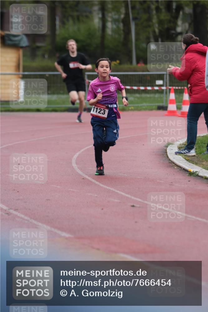 13.04.2025 - Hammer Lauf A. Gomolzig http://msf.ph/oto/7666454 13.04.2025 12:41:50 Ziel 2, 1123, 1598, 1939 meine-sportfotos.de