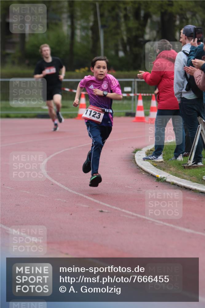 13.04.2025 - Hammer Lauf A. Gomolzig http://msf.ph/oto/7666455 13.04.2025 12:41:51 Ziel 2, 168, 1123, 1598 meine-sportfotos.de