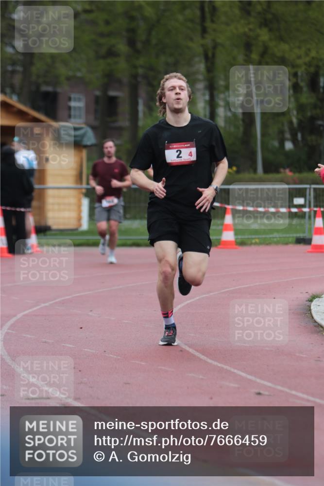 13.04.2025 - Hammer Lauf A. Gomolzig http://msf.ph/oto/7666459 13.04.2025 12:41:54 Ziel 2, 168, 1092, 1598 meine-sportfotos.de