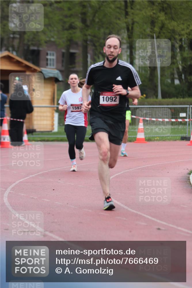 13.04.2025 - Hammer Lauf A. Gomolzig http://msf.ph/oto/7666469 13.04.2025 12:42:04 Ziel 1092, 1163, 1597 meine-sportfotos.de