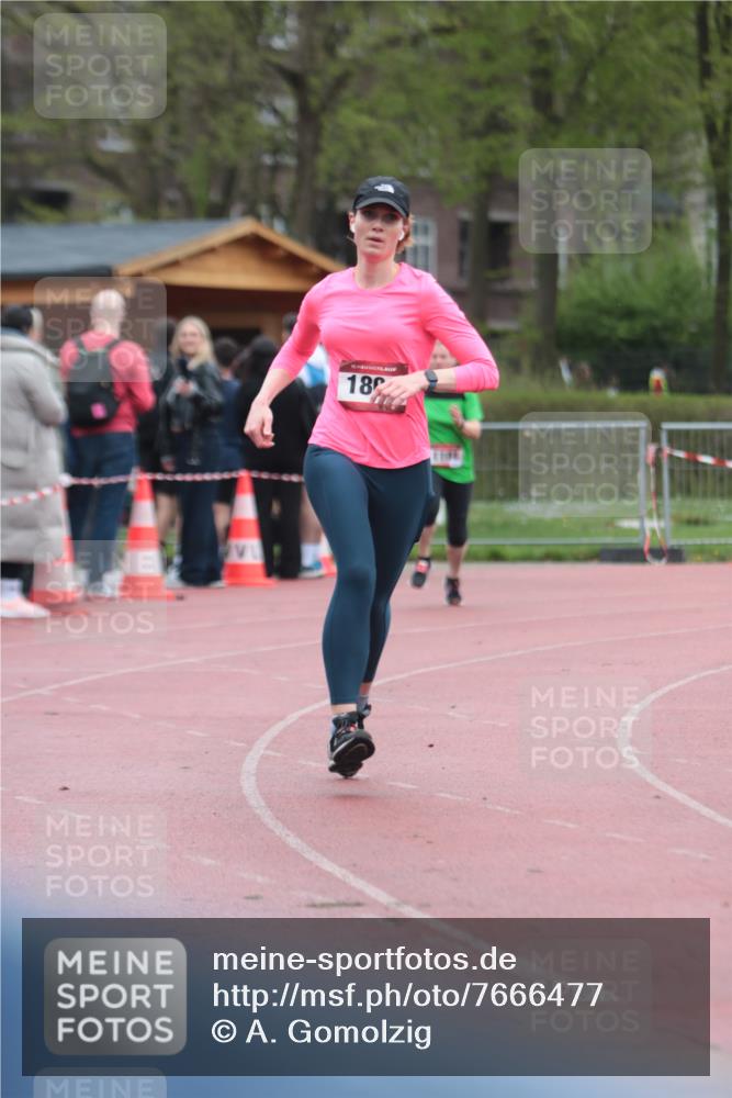 13.04.2025 - Hammer Lauf A. Gomolzig http://msf.ph/oto/7666477 13.04.2025 12:42:16 Ziel 1009, 1101, 1800 meine-sportfotos.de