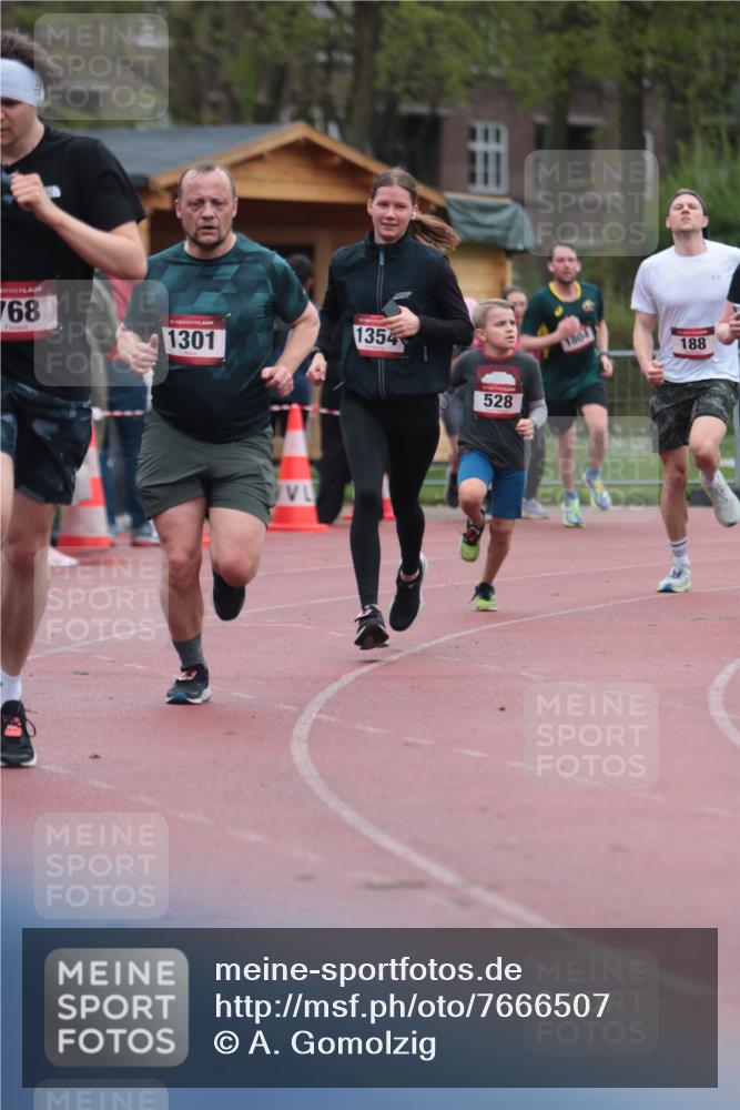 13.04.2025 - Hammer Lauf A. Gomolzig http://msf.ph/oto/7666507 13.04.2025 12:42:41 Ziel 188, 307, 528, 638, 768, 875, 1176, 1248, 1301, 1354, 1791, 1804 meine-sportfotos.de