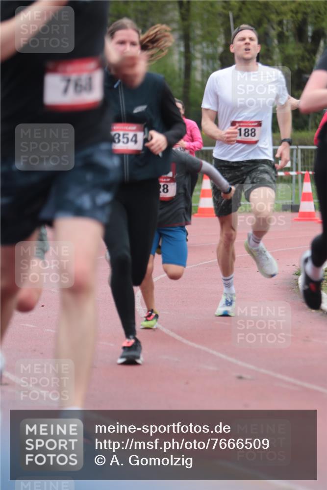 13.04.2025 - Hammer Lauf A. Gomolzig http://msf.ph/oto/7666509 13.04.2025 12:42:43 Ziel 188, 307, 528, 638, 875, 1301, 1354, 1791, 1804 meine-sportfotos.de