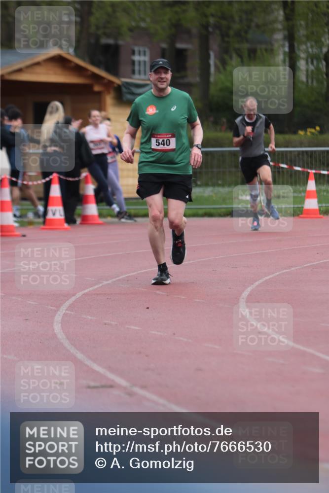 13.04.2025 - Hammer Lauf A. Gomolzig http://msf.ph/oto/7666530 13.04.2025 12:42:56 Ziel 17, 203, 476, 540, 916, 1207, 1369, 1984 meine-sportfotos.de