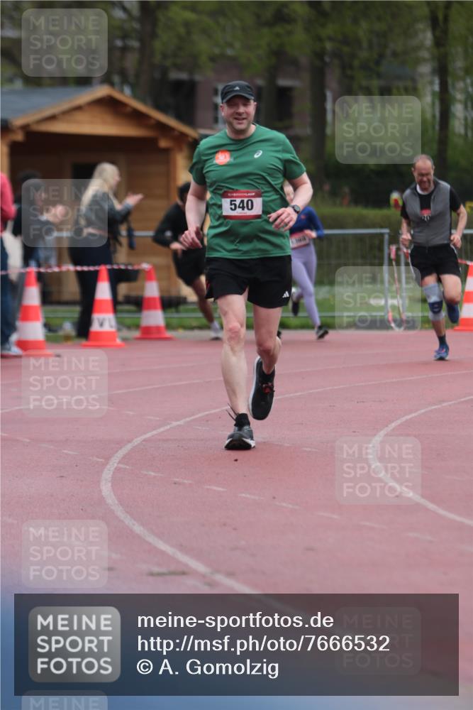 13.04.2025 - Hammer Lauf A. Gomolzig http://msf.ph/oto/7666532 13.04.2025 12:42:57 Ziel 17, 203, 540, 916, 1207, 1369, 1984 meine-sportfotos.de
