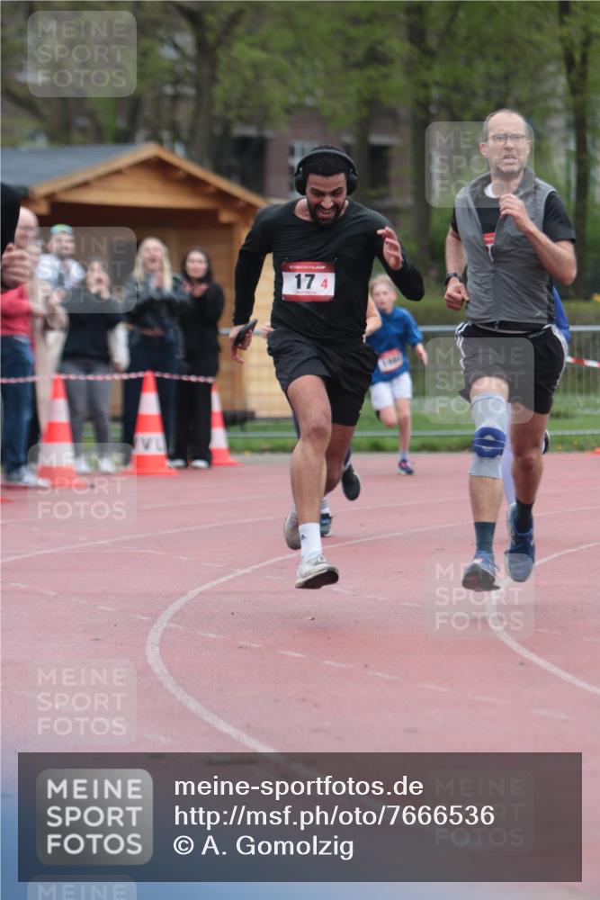 13.04.2025 - Hammer Lauf A. Gomolzig http://msf.ph/oto/7666536 13.04.2025 12:43:00 Ziel 17, 203, 540, 916, 1146, 1207, 1369, 1459, 1984 meine-sportfotos.de