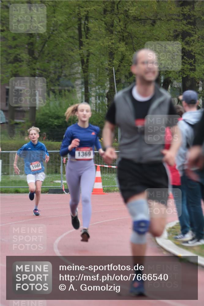 13.04.2025 - Hammer Lauf A. Gomolzig http://msf.ph/oto/7666540 13.04.2025 12:43:02 Ziel 203, 916, 1122, 1146, 1207, 1369, 1459, 1984 meine-sportfotos.de