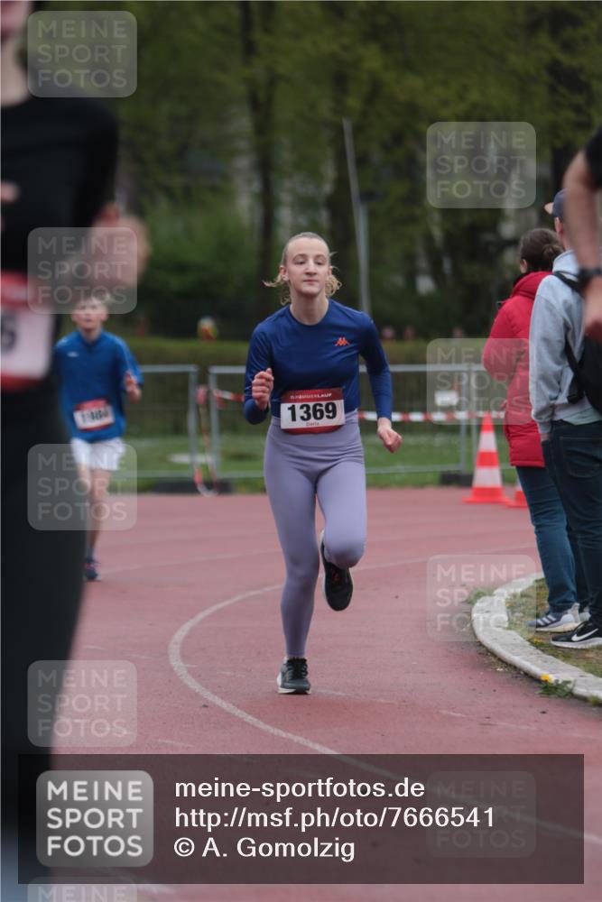 13.04.2025 - Hammer Lauf A. Gomolzig http://msf.ph/oto/7666541 13.04.2025 12:43:02 Ziel 203, 916, 1122, 1146, 1207, 1369, 1459, 1984 meine-sportfotos.de