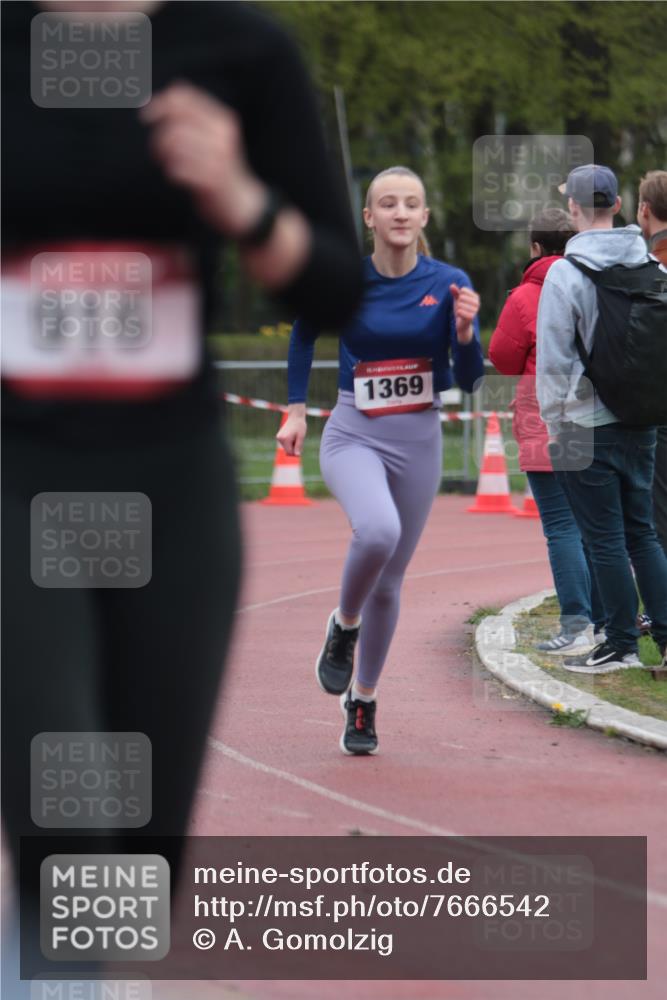 13.04.2025 - Hammer Lauf A. Gomolzig http://msf.ph/oto/7666542 13.04.2025 12:43:03 Ziel 203, 916, 1122, 1146, 1369, 1459, 1984 meine-sportfotos.de