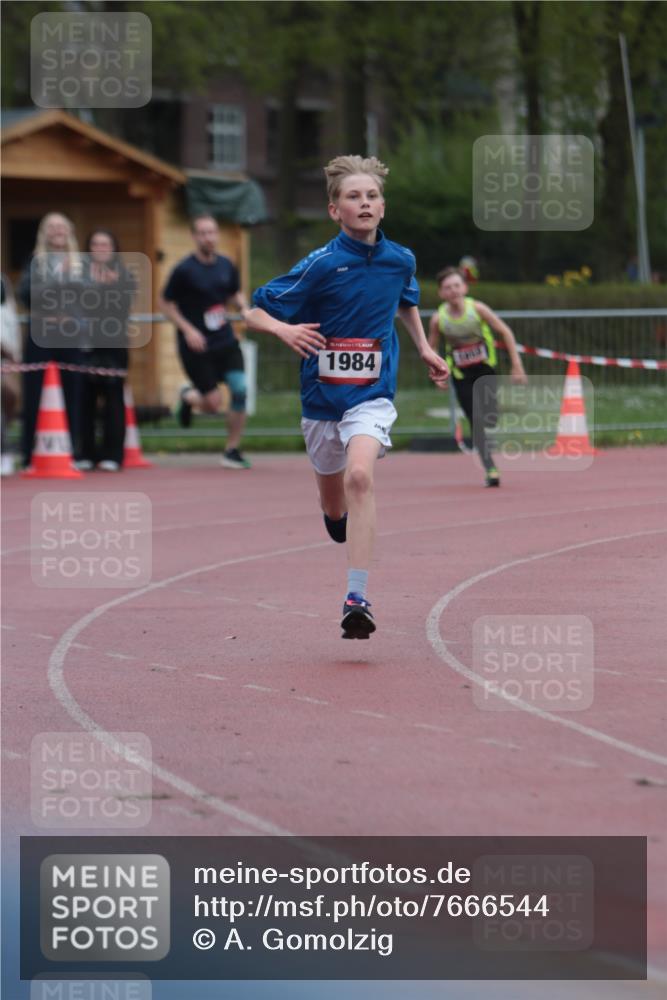 13.04.2025 - Hammer Lauf A. Gomolzig http://msf.ph/oto/7666544 13.04.2025 12:43:04 Ziel 203, 1122, 1146, 1459, 1984 meine-sportfotos.de